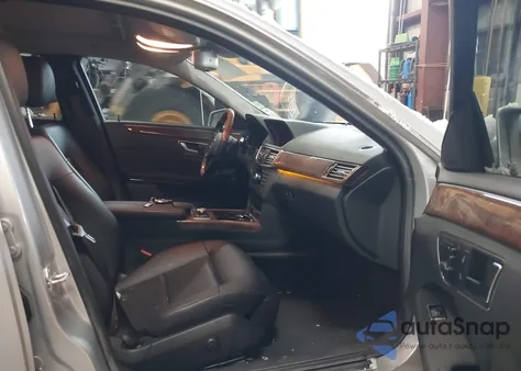 2013 Mercedes-Benz E 350 4Matic z USA, uszkodzony, nr VIN WDDHF8JB9DA742239